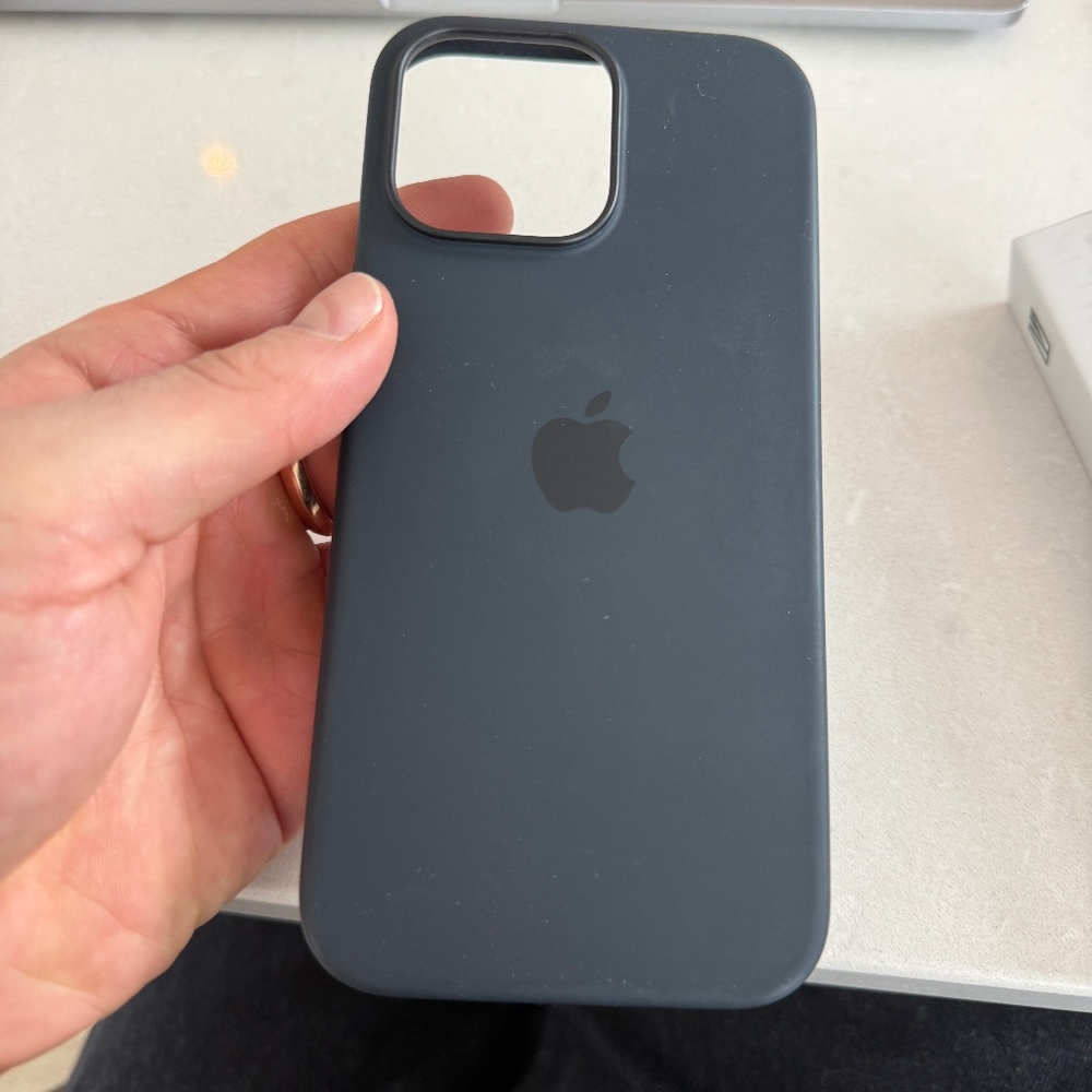 apply 16 pro case